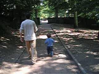 Samy va au parc