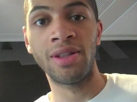 Nicolas Batum se déshabille pour vous !
