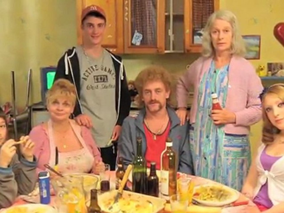 Jean-Paul Rouve et Isabelle Nanty  en Interview - Les Tuches - Festival de Cannes 2011