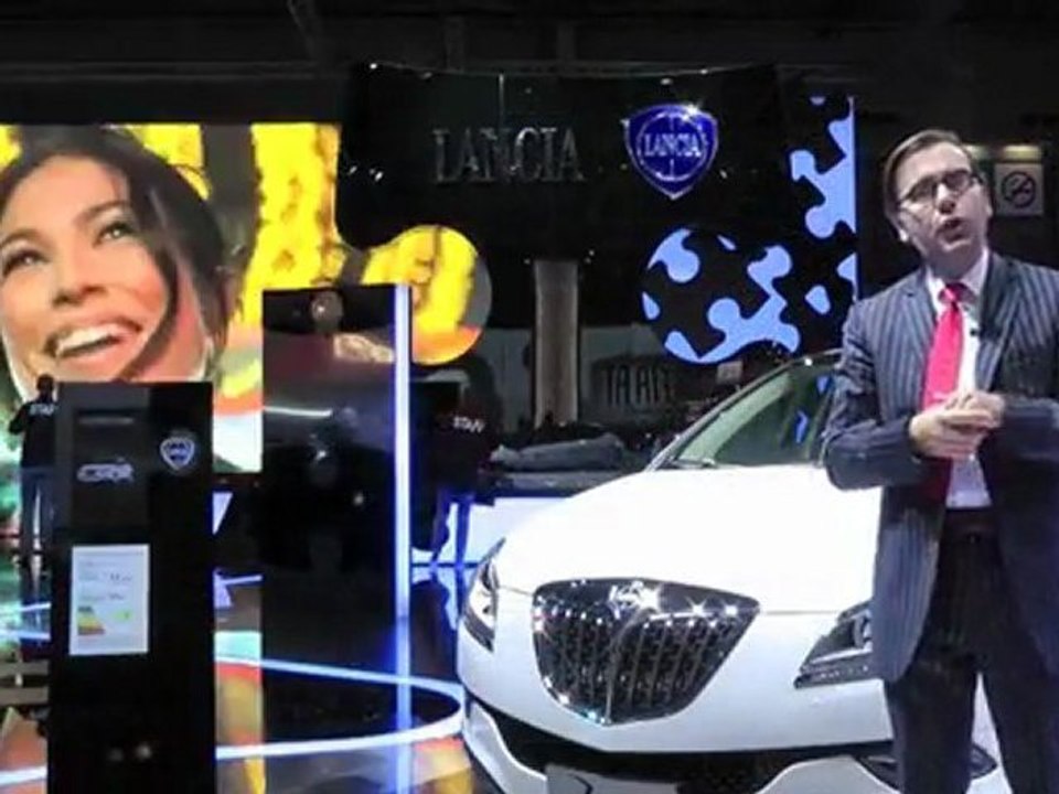 Mondial de l'Automobile 2010 : Présentation du stand Lancia par Arnaud Belloni