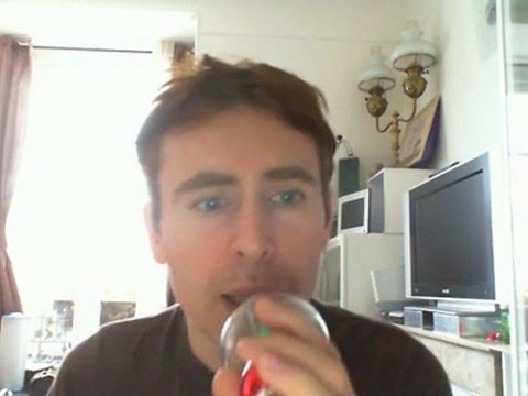 Wiwi égratigne j'oublierai ton nom