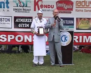 CHP'li aday Davutoğlu'na destek istedi