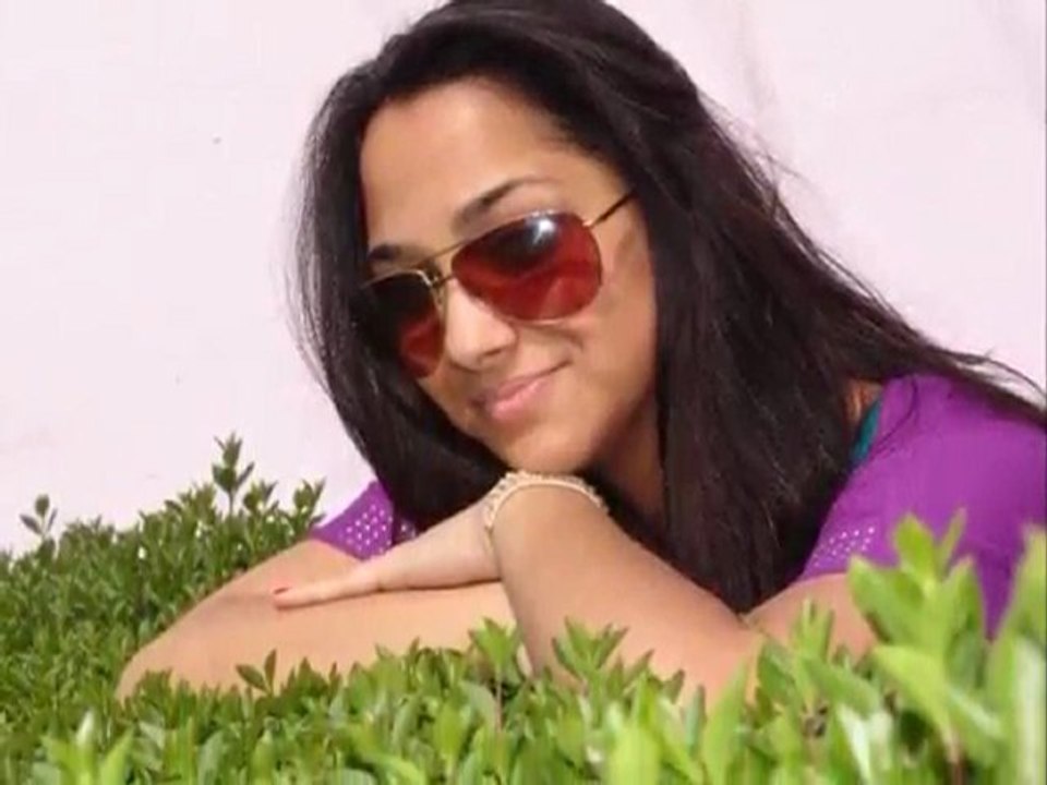 Athina - New Song 2011 - Na Sijum Sar Te Eks Dzuvlja