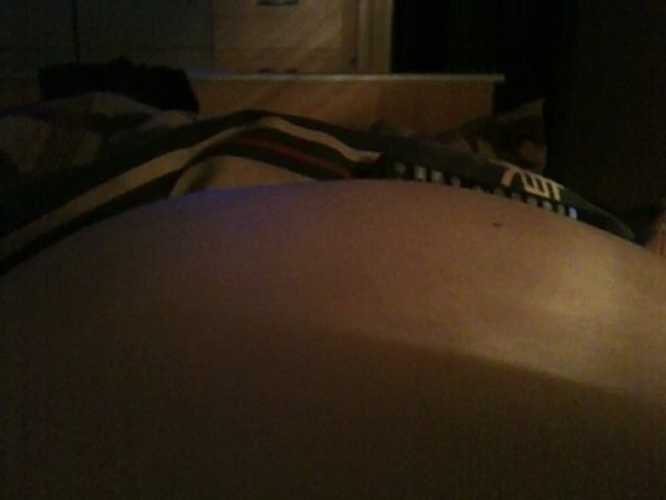 3 min de foot dans le bidou de maman !!