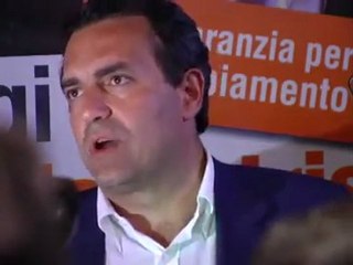 Descargar video: Luigi de Magistris - Siamo stati tra la gente