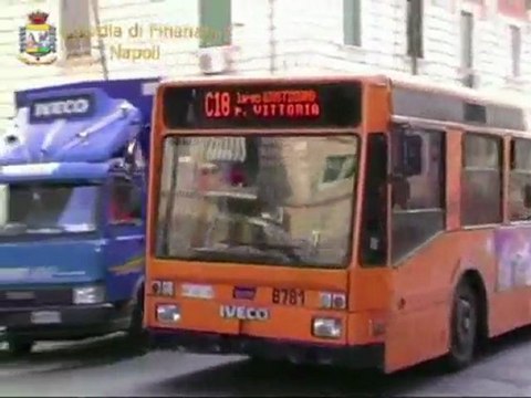 Napoli - Arrestati per tangenti