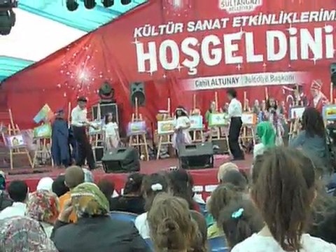 İstanbul Sultangazi Belediyesi ve Ergun Baylav Eğitim Uygulama Okulı ENGELSİZSİNİZ yarışmasında 3. olan 125. Yıl İlköğretim Okulu Özel Eğitim Sınıfı Öğretmenlerini Tebrik Ediyoruz.