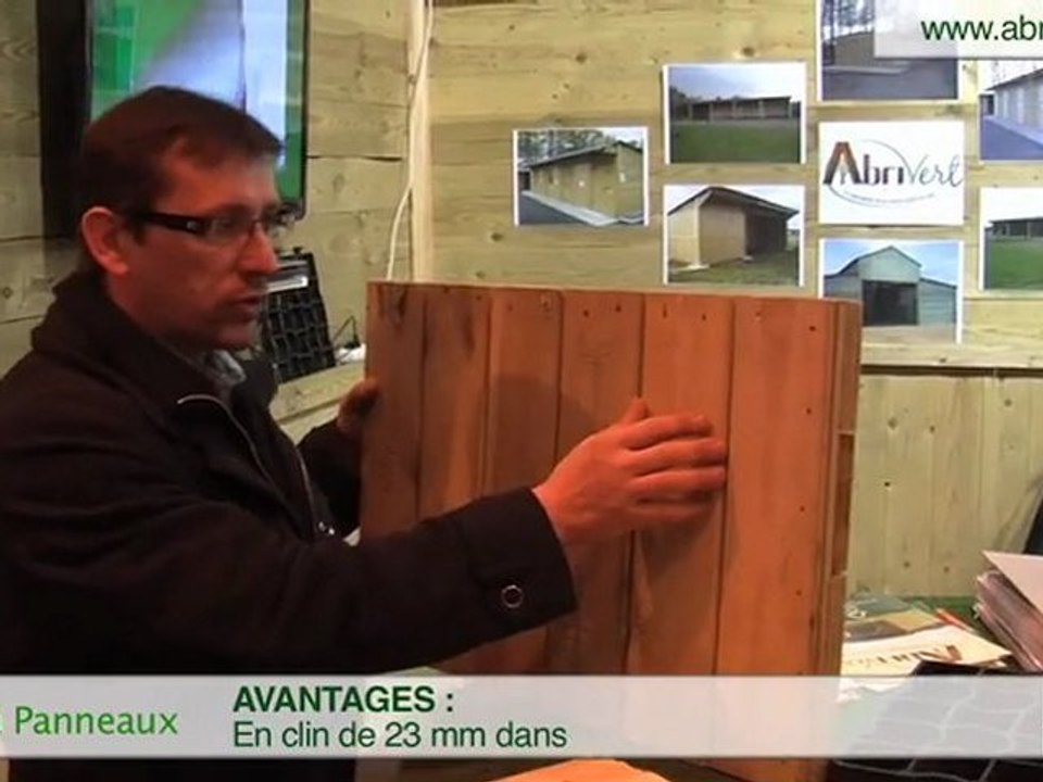 Abri à panneaux bois croisés 1 pente, auvent 1 mètre, par Abrivert