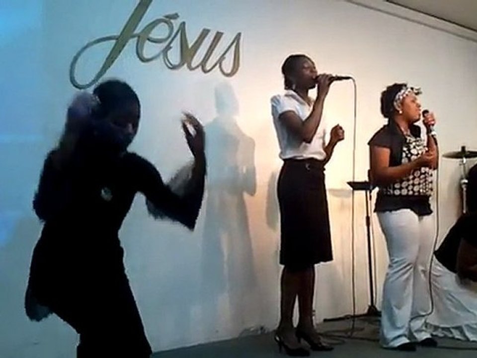 Viens, ne tarde plus adore