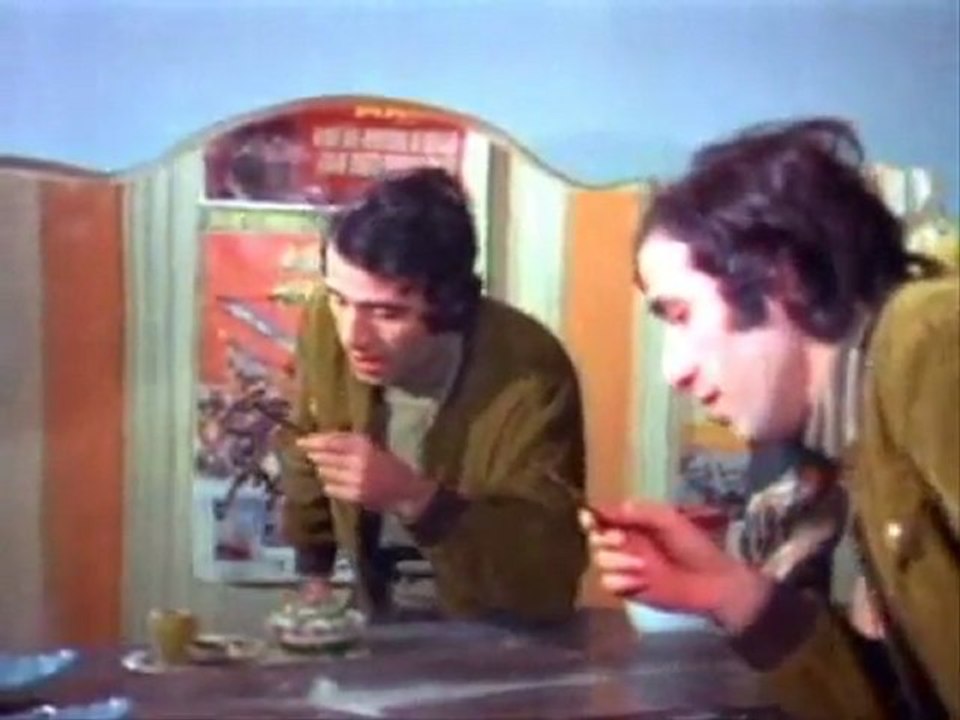 Emel Sayın Duydum ki Unutmuşsun Mavi Boncuk