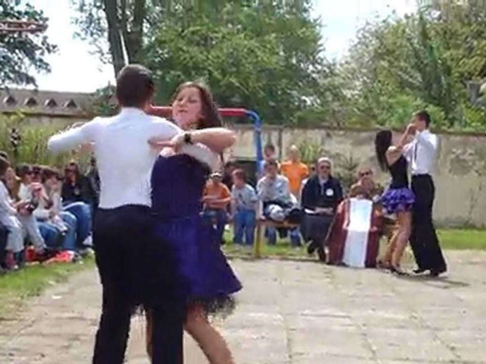 IETC 2011: grupul de dans de la Cugir