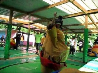 sumo thomas vs sumo damien XD