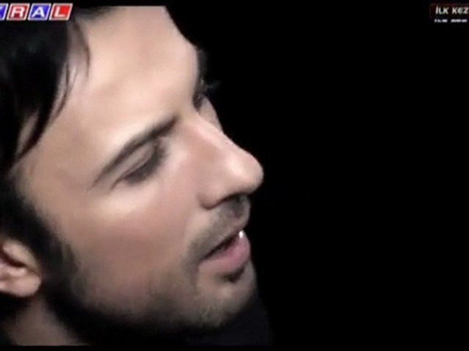 Ümit Sayın & Tarkan - Gitme/WwW.SeSLiTuRKGeNCLiGi.CoM