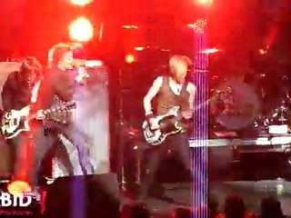 My Chemical Romance (Na Na Na) at KROQ's 2010 Almost Acoustic Christmas