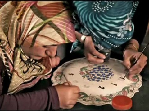 Sosyal destek programlarıyla, binlerce insanımızı meslek sahibi yaptık. Sosyal destek reklam filmi