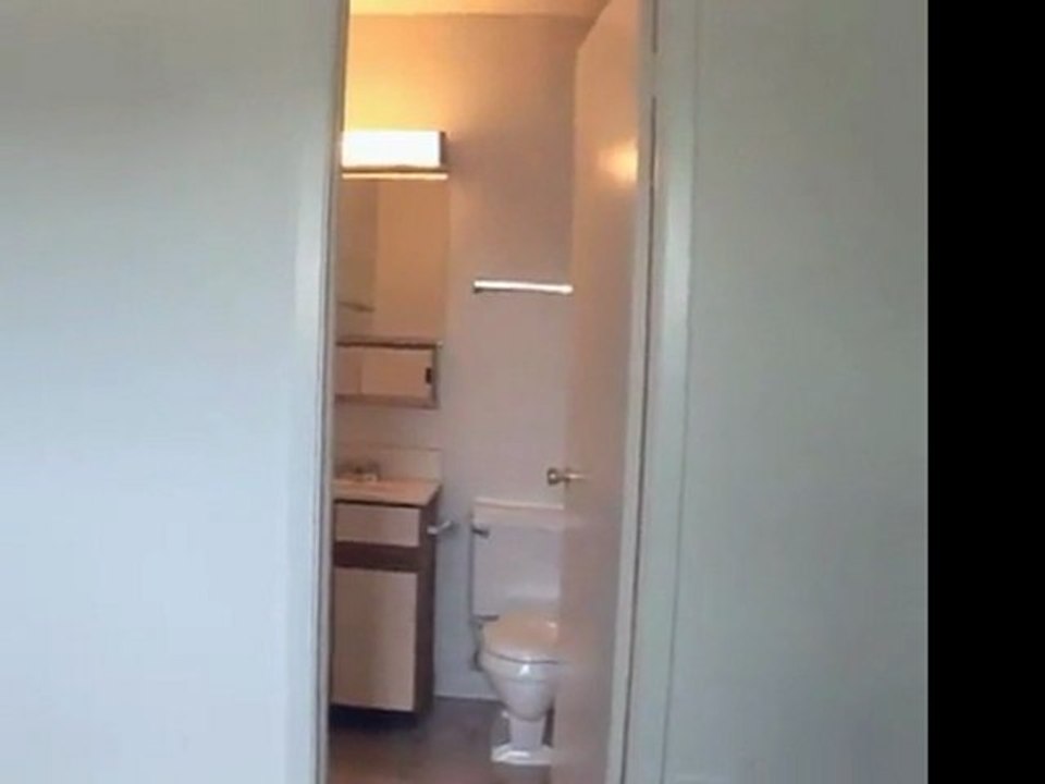 Hinsdale Lake Terrace Apartments in Willowbrook, IL 60527