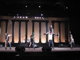 Un Niño, Una Sonrisa - Crow Dancers - Fama