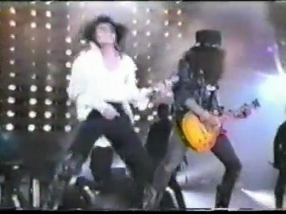 Black_Or_White_-_Dangerous_Tour_Tokyo_1992