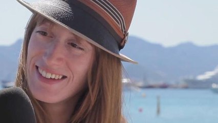 Julie Gali en Interview - Illegal Love - Festival de Cannes 2011