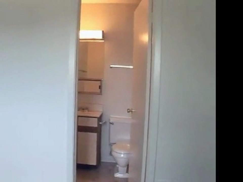 Hinsdale Lake Terrace Apartments in Willowbrook, IL 60527