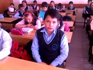 BİZİM NİYE AKILLI TAHTAMIZ YOK :))