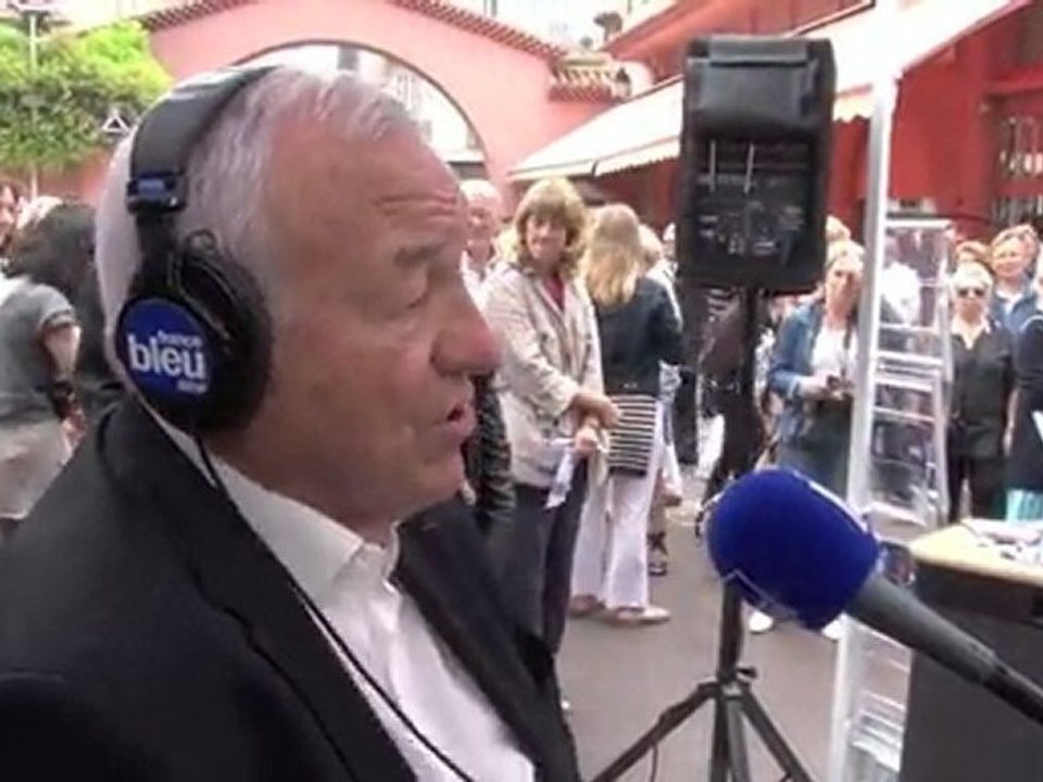 france bleu azur en direct du marché Forville de Cannes avec Bernard Brochant, Député-Maire de Cannes et Eric Charray.