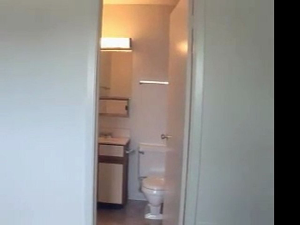 Hinsdale Lake Terrace Apartments in Willowbrook, IL