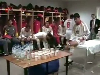 UEFA finali öncesi soyunma odası ( Fatih Terim) (by 6ustucN)