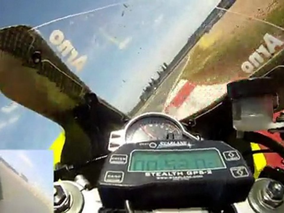 Magny-Cours 16 mai 2011 3ème session PILOTE / Ambiance paddock