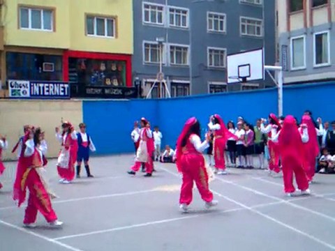 altı eylül ilk ögretim okulu 19 MAYIS GÖSTERİSİ : ECEM SUDE KIŞKOYMAZ