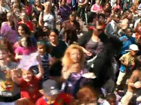 Rene la taupe Le Flash Mob à la Foire du Trone