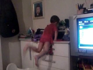 victor dançando psy