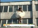 Chinese girl tries to commit suicide after being dumped