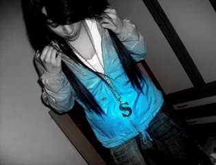 TripkoLic - Herşeyden Uzak ßir Yerde