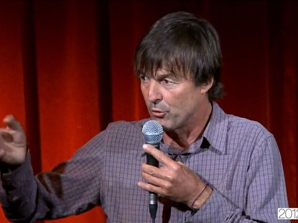 13 mai 2011 à Paris - Partie 1 - Nicolas Hulot répond aux militants-es Europe Ecologie-Les Verts. Pourquoi suis-je candidat ?