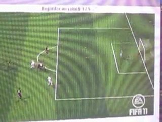 NETTOYAGE DE LUCARNE PAR LISANDRO FIFA 2011 AIROUALID