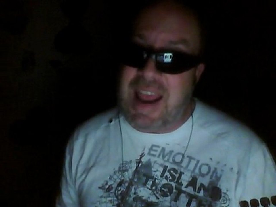 LIPSING GLASS LERÉPONDEUR ..DÉDÉ