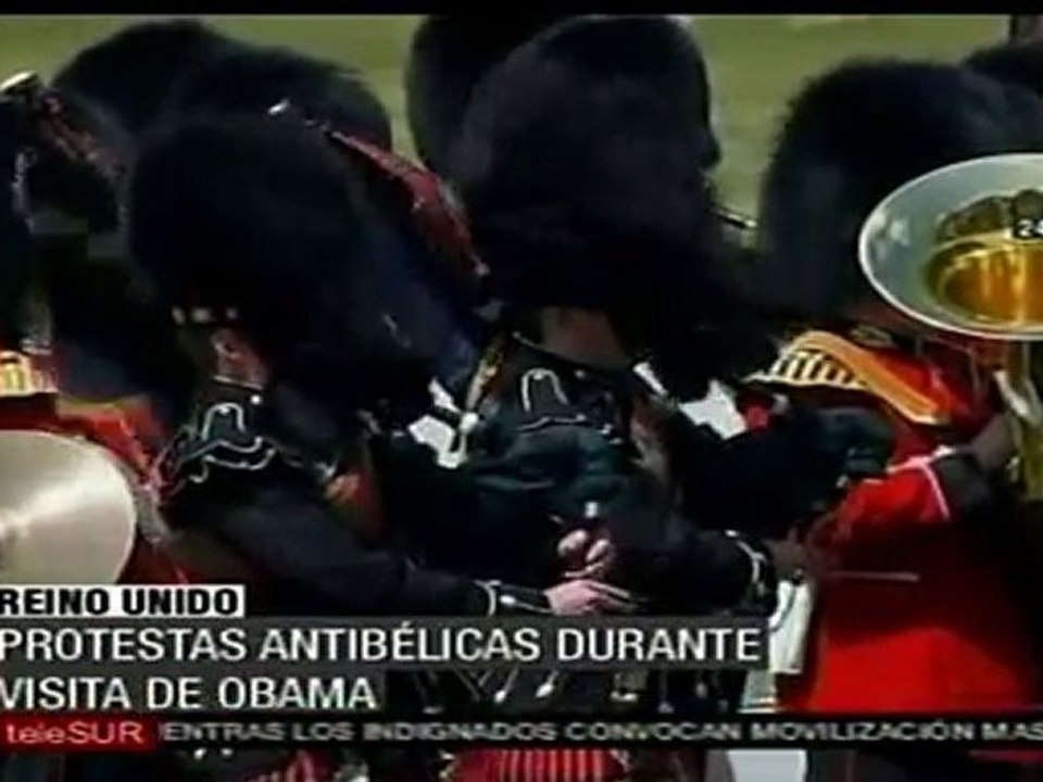 Obama es recibido con honores en Palacio de Buckingham
