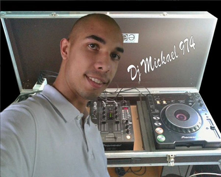 Dj Mickael 974 - zouk mix Mai 2k11