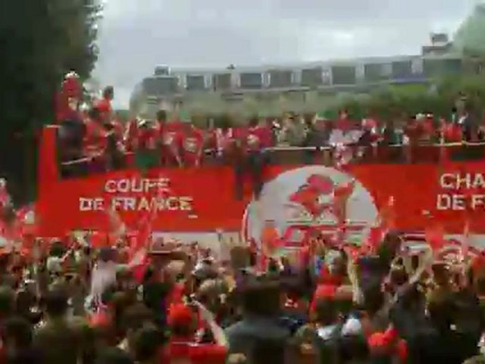 Le bus des champions du LOSC à Lille