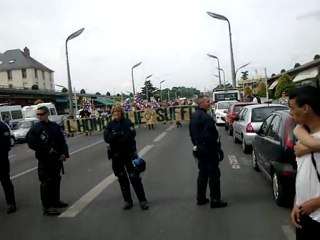 gay pride de Tours 2011 Les fachos de vox populi