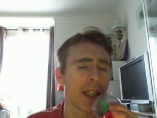 Wiwi égratigne "rockers"