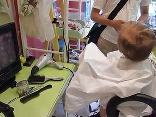 Premier rdv chez le coiffeur !