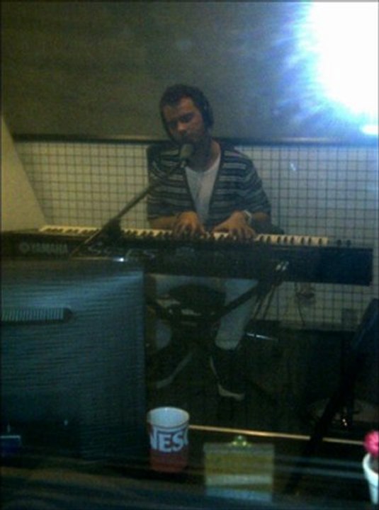 Sinan Akçıl-Biri Bana Gelsin (Joytürk Canlı Performans)