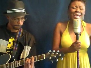 Adele - Rolling In The Deep (Cover by RAFIYAMUSIC)