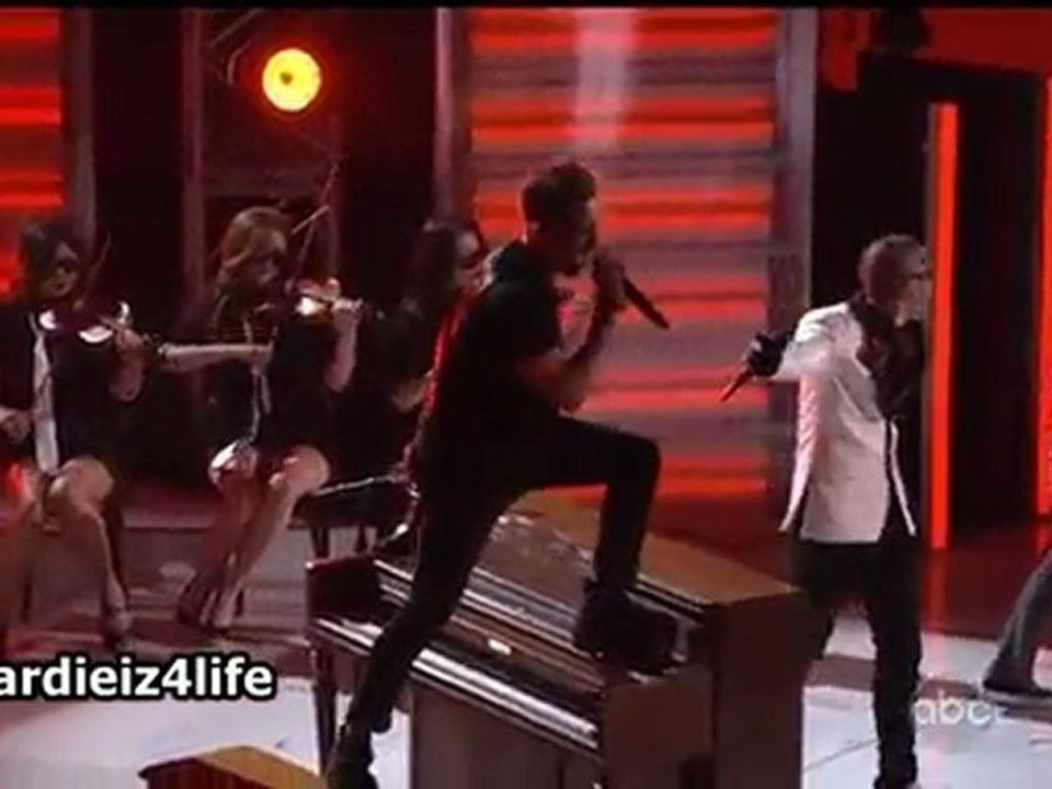 OneRepublic, Far East Movement & Snoop Dogg