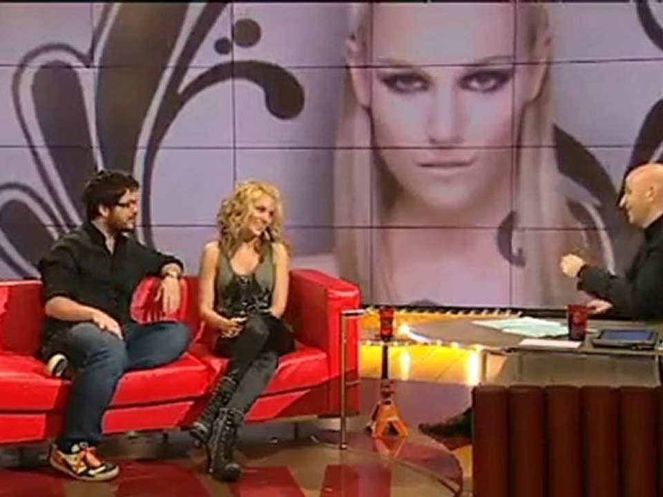 TV3 - Divendres - Edurne també canta a la dutxa