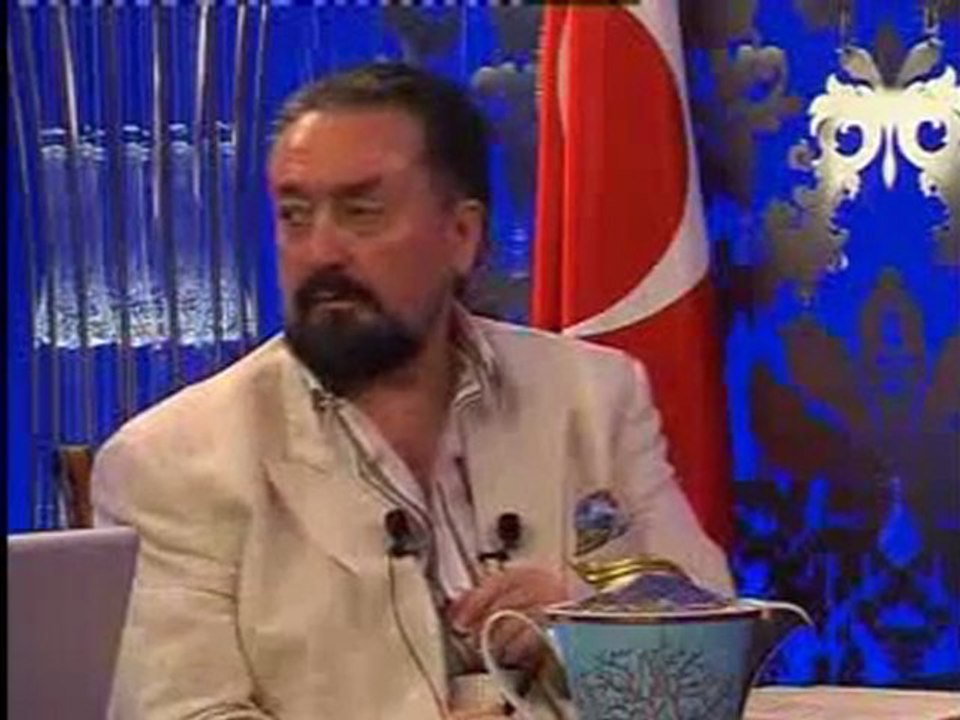 Cübbeli, Mehdiyete engel oluşturmak için 32 yıl sonra Mahmut Hocamız'ı müceddid ilan etti!!
