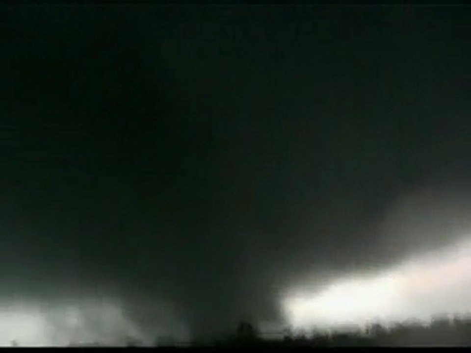 Massive US tornado kills 116