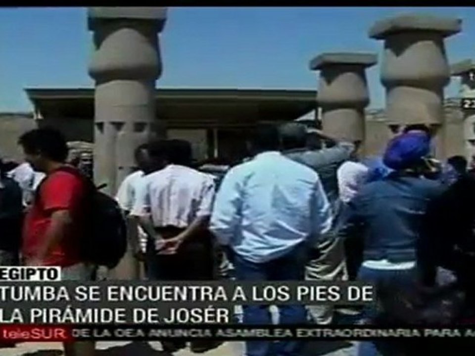 Abren seis tumbas milenarias al público